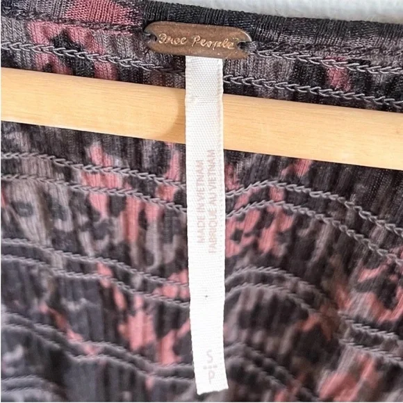 Free People Dark Romance Tunic in Dark Combo Size S - Picture 9 of 11